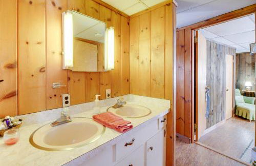 Chester Farmhouse on 100 Acres, 15 Min to Okemo! - Foto 15