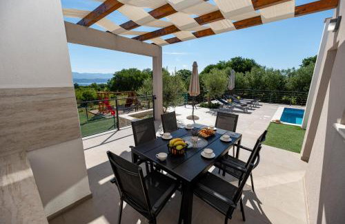 Villa Dasi s grijanim bazenom - Photo 35