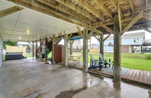 Less Than half Mi to Beach! Hot Tub Haven in Galveston - Foto 24