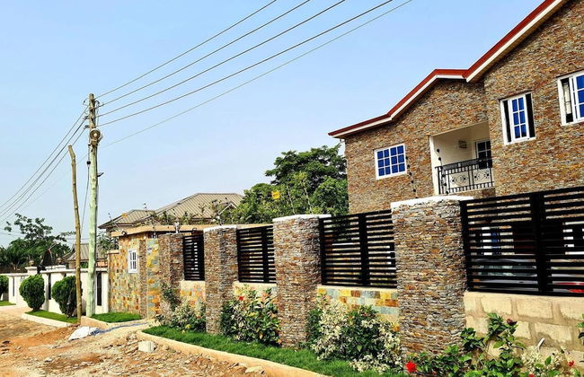 Spacious, Quiet & Cozy- Close to Highway-parking - Foto 34