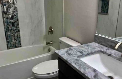 Newly built Villa Ballerina with heated pool and incredible view into beautiful Arrowheadcanal - Photo 30