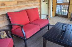 Couples Getaway Cabin with a Loft - Firepit - Creek - Foto 25