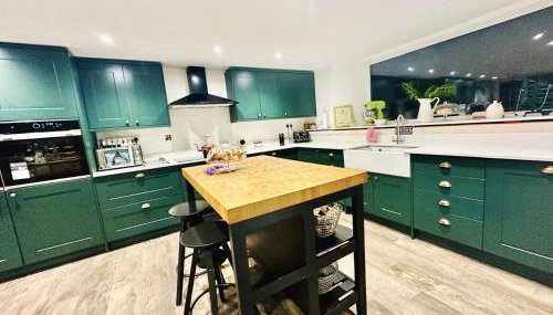 Devon 6-Bed Cottage with Country Views & Parking - Foto 5, stove, dishwasher, toaster