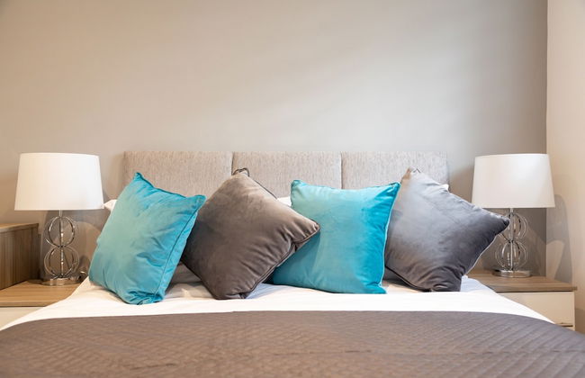 4 Bed - Sleeps 6 - Private Garden - Free Parking - Foto 10