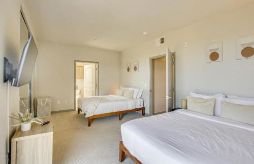 By Seaport Village and Navy Base! Chic Condo with Pool - Foto 15