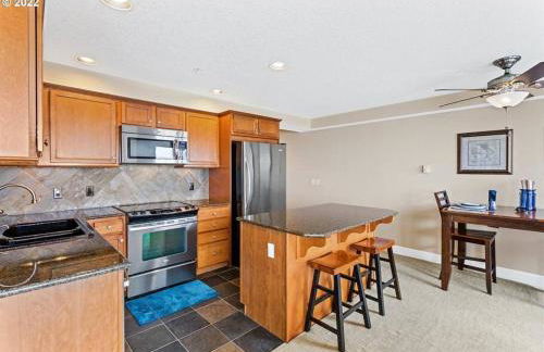 Rockaway oceanview condo,Steps to the beach & Downtown,W&D, WiFi - Foto 17
