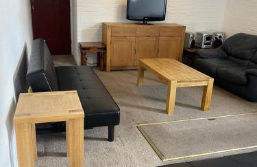 Spacious, Sleeps 18, 3 Bathrooms, Parking, Park, Mansfield - Foto 8