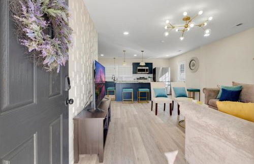 Chic home with king bed in Raleigh - Foto 5