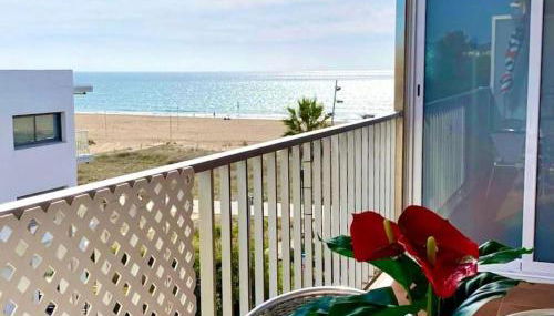 BEACHFRONT APARTMENT Castelldefels - Photo 3