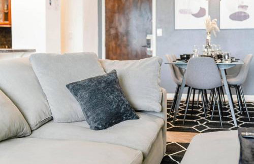 Spacious Beach Retreat | Oceanfront Pool & Tiki - Foto 36