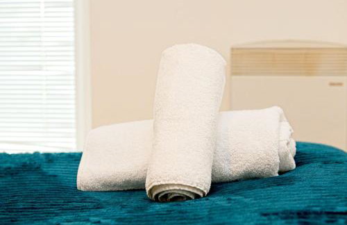 Birmingham City Centre Beautiful Apartment Walking Distance to Bullring Shopping Centre Private Parking - Photo 16