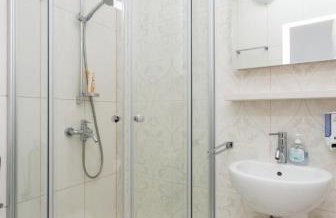 Dvori With Garden, Free Parking Next To Sea - Photo 27