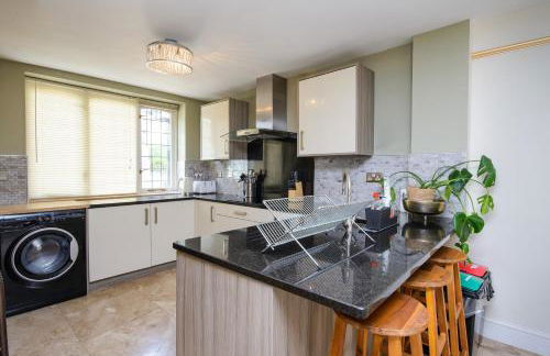 Deluxe 4 or 5 Bed House with Hot Tub, Cinema Room Sleeps 15 - Foto 55