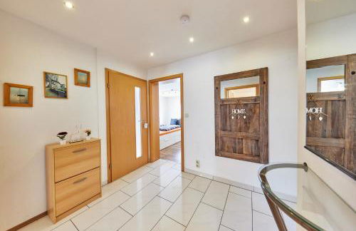 Ferienwohnung Urlaubsglück - Balkon und Parkplätze inklusive nur 5 Fahrminuten vom Europa-Park - Foto 17