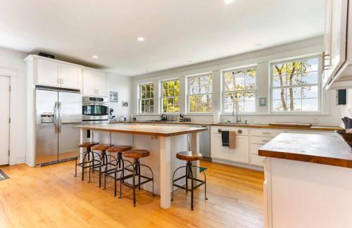 Blackstone on the Bluff with Lake Views Historic Home Family Friendly - Foto 24