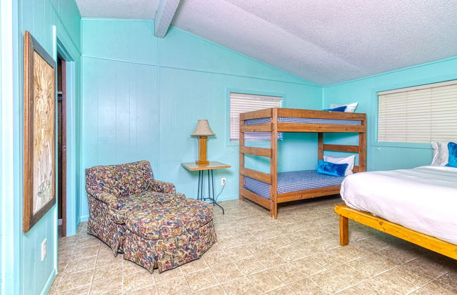 Frio River Cabins - Photo 22