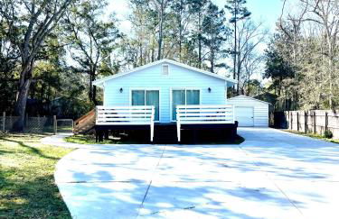 Ocean Springs Cottage 2 Bedroom 2 Bath Sleeps 4 Max - Foto 1