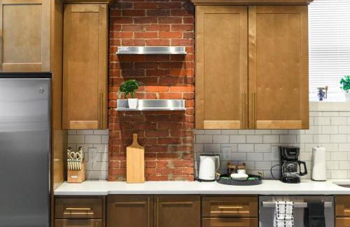 Pet Friendly 6 Bedroom Free Parking plus 5 Min From Bakery Sq - Foto 18