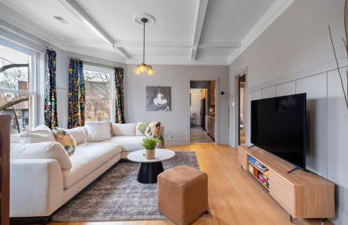 Elegant and Chic 2Bed 2Bath steps from the lake! - Foto 2