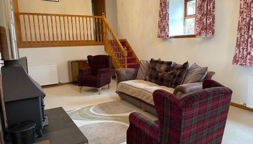 Woodside Steading - Photo 2