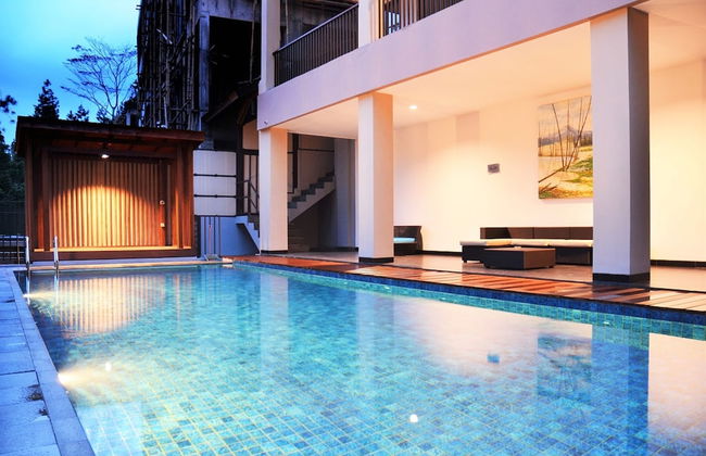 Mentari Hill View 8 BR heated pool and movie room - Photo 30