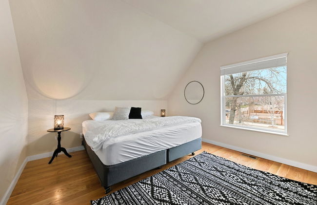 Bright and Stylish Home Great Central Location! - Foto 5