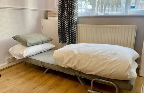 Semi Detached House in Aldershot - Foto 58