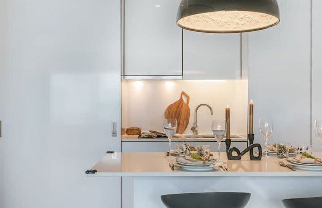 Modern Apartment in Centre With Parking - Foto 2