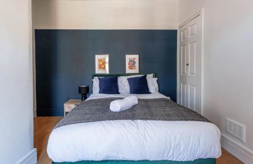 Modern 3-Bed House Parking & Family & Friends - Foto 23