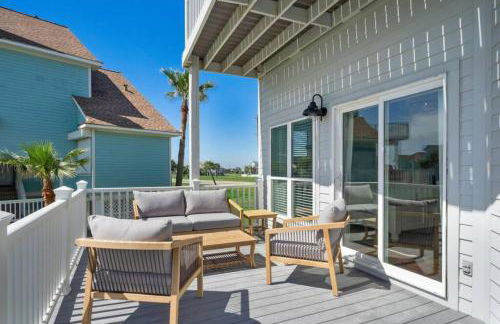 3-story beach house with incredible ocean views, steps to the beach - Photo 27