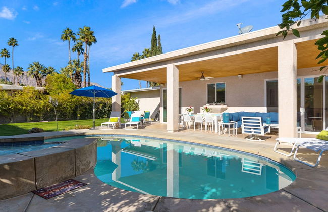 The Palms- Pool Jacuzzi and Pet Friendly - Photo 15