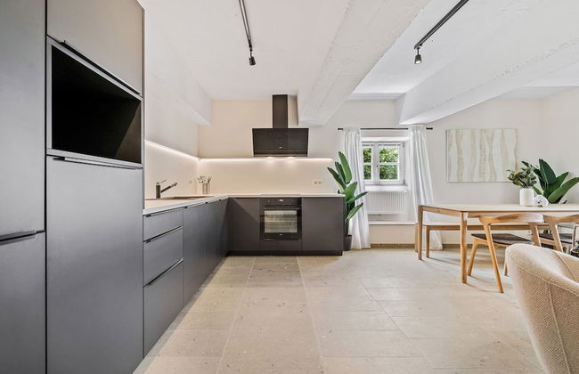 Clausen Charm Contemporary Retreat ID210 - Photo 12