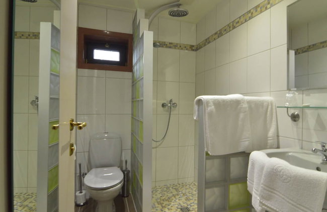 Luxurious Accommodation, Sauna, Hot Tub, Solarium, Private Bathrooms - Photo 19