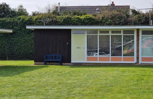 170 Broadside Holiday Chalet near Broads & Beaches - Photo 7