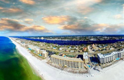 Spacious Home Minutes to the Beach - Foto 4