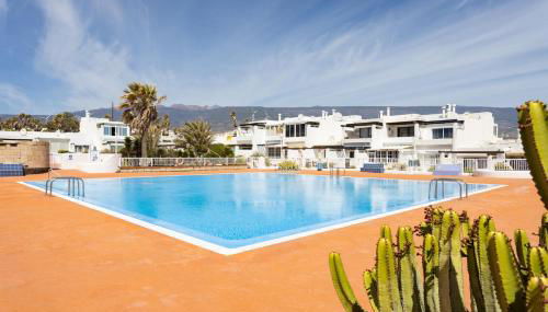 Home2Book Cozy Apt Pool & Tenis Court, El Porís - Foto 1