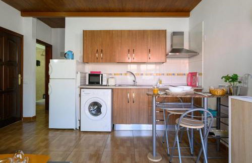 Coquete Apartment,Near Airport,Balcony,Cozy - Photo 13