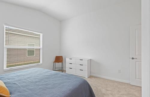 1642 Z5 VILLAGE OF LAKE DENHAM by REMAX Premier - Foto 21