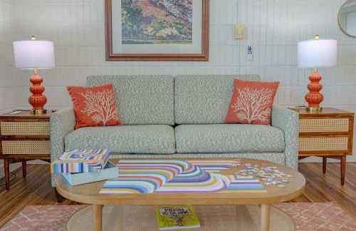 Beachfront Studio w Amazing Views - Photo 10