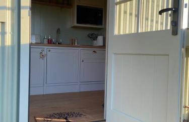 Happy Place Shepherds Hut - Foto 8