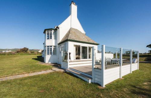 Cliff Top - Panoramic Sea Views with Spa & Hot Tub - Photo 75