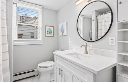 Modern Beach Retreat Sleeps 8 - Big Yard & BBQ - Foto 18