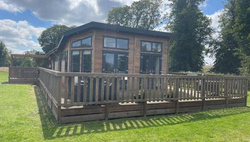 Glasshouse hot tub lodge - Foto 1