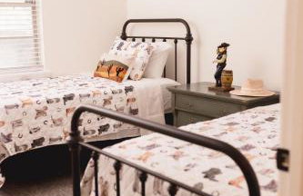 The Rodeo House - Near Rodeo Arena - Photo 23