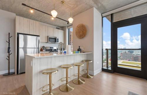 Sage Modern Apartments Near Union Park in West Loop - Photo 19