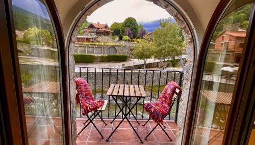 Apartamento colgante al río con vistas al puente - Photo 5