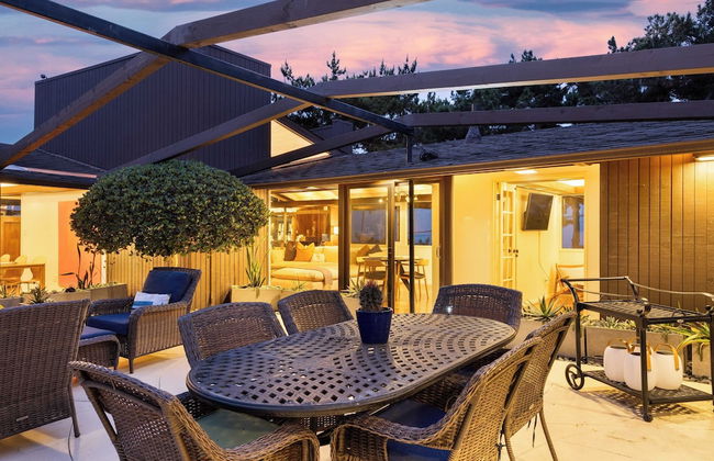 La Jolla Mid-century by Avantstay Private Pool, Outdoor Living + Ocean Views - Photo 54