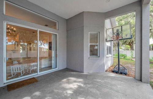 Large 5 bd home close to Beaches - Photo 8