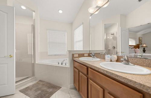 Peaceful yet perfect location, private pool home - Foto 40