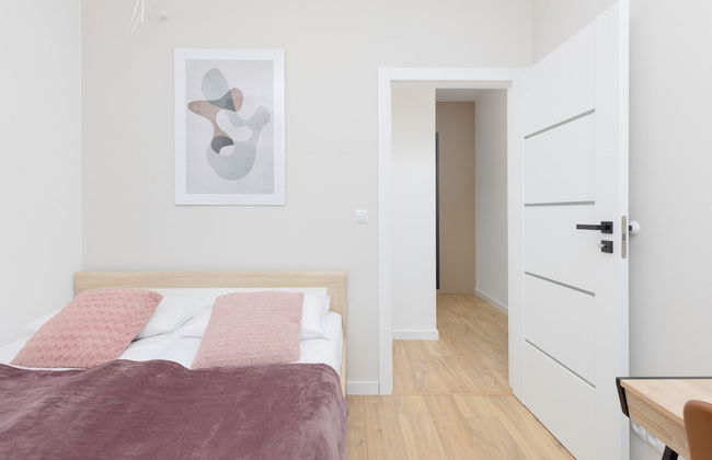 Apartment Warsaw Złoty Potok by Renters - Photo 8